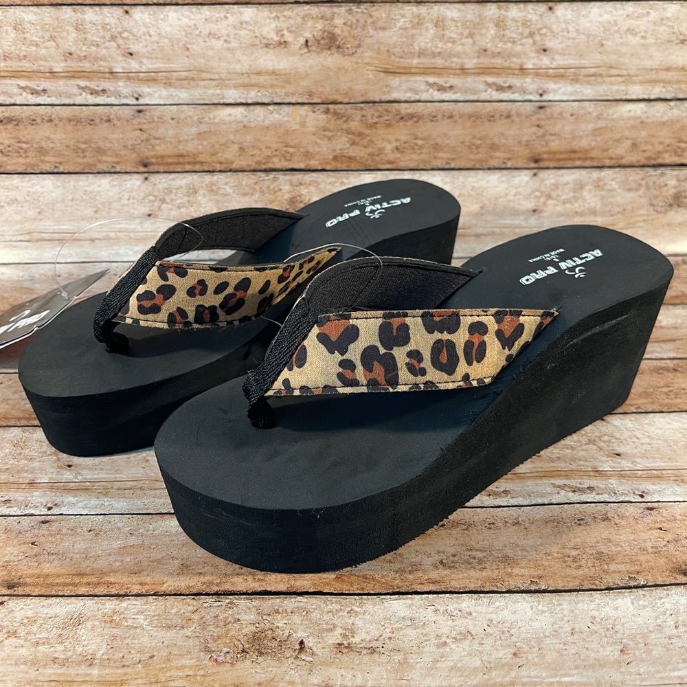 NWT Activ Pro Women’s Wedges